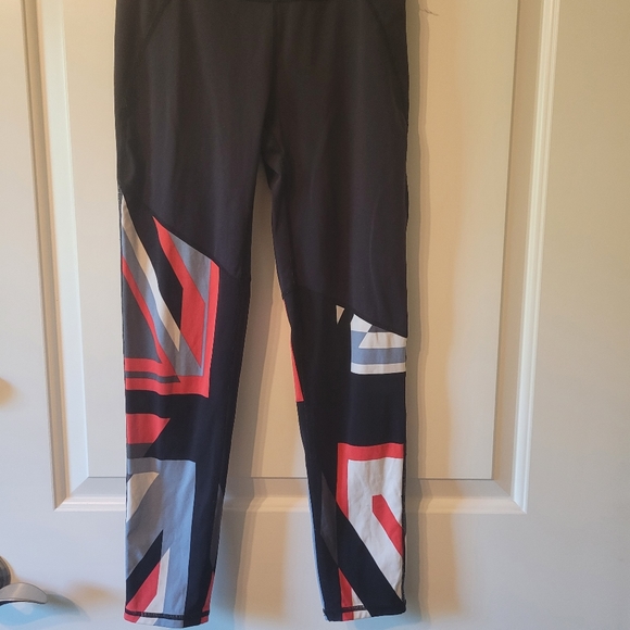 Sweaty Betty London Flag The Power Union Jack Black 7/8 Leggings Size XS - Picture 2 of 5
